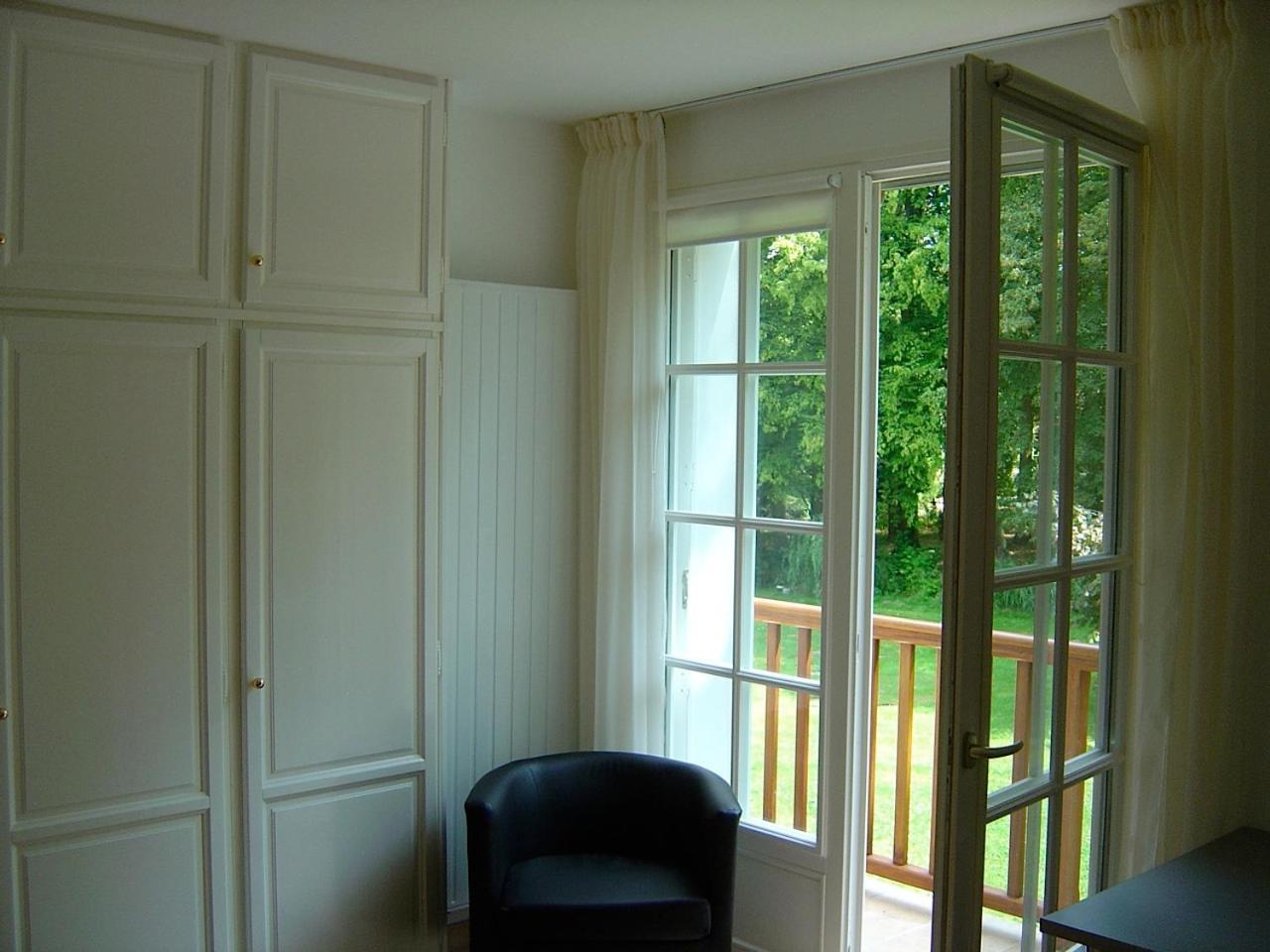 Domaine De Chantemerles Ferienhaus *