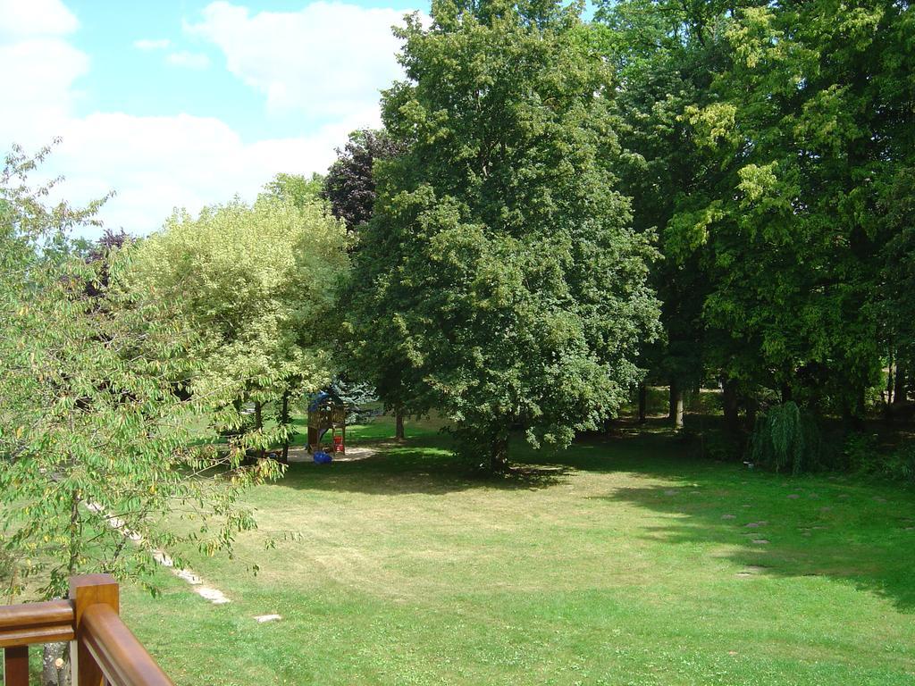 Domaine De Chantemerles * Fontainebleau