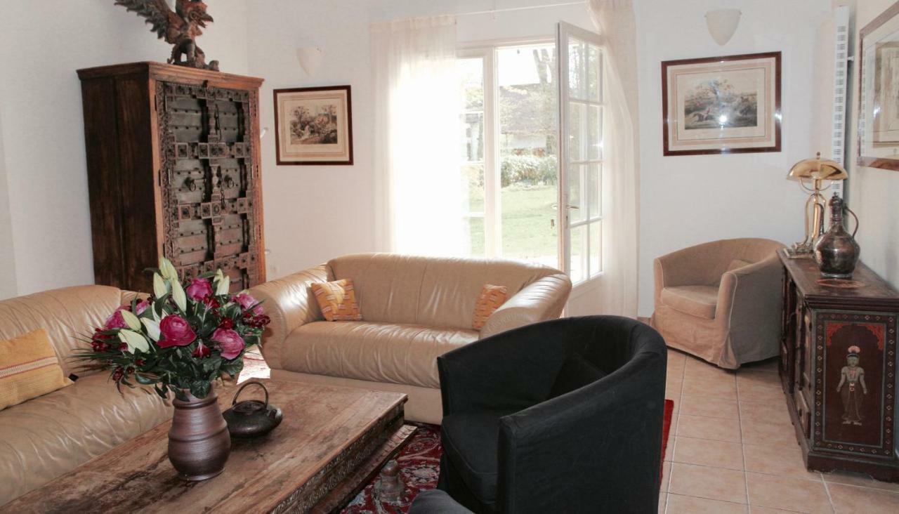 Domaine De Chantemerles